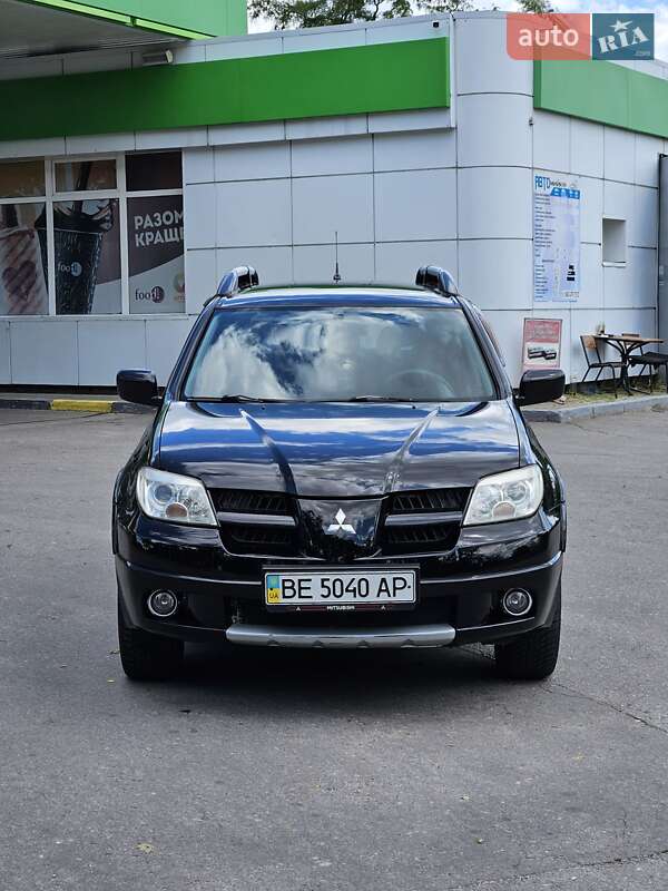 Внедорожник / Кроссовер Mitsubishi Outlander 2007 в Конопнице