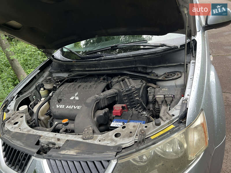 Внедорожник / Кроссовер Mitsubishi Outlander 2008 в Нежине