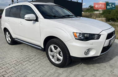 Внедорожник / Кроссовер Mitsubishi Outlander 2010 в 