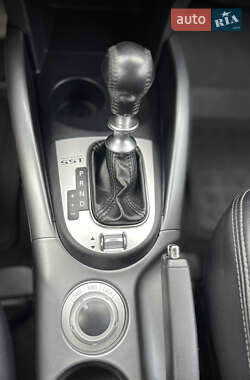 Внедорожник / Кроссовер Mitsubishi Outlander 2010 в 