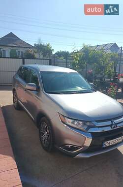 Позашляховик / Кросовер Mitsubishi Outlander 2018 в Тростянці