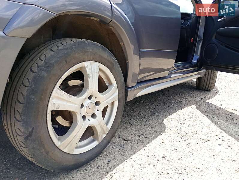 Внедорожник / Кроссовер Mitsubishi Outlander 2008 в Николаеве