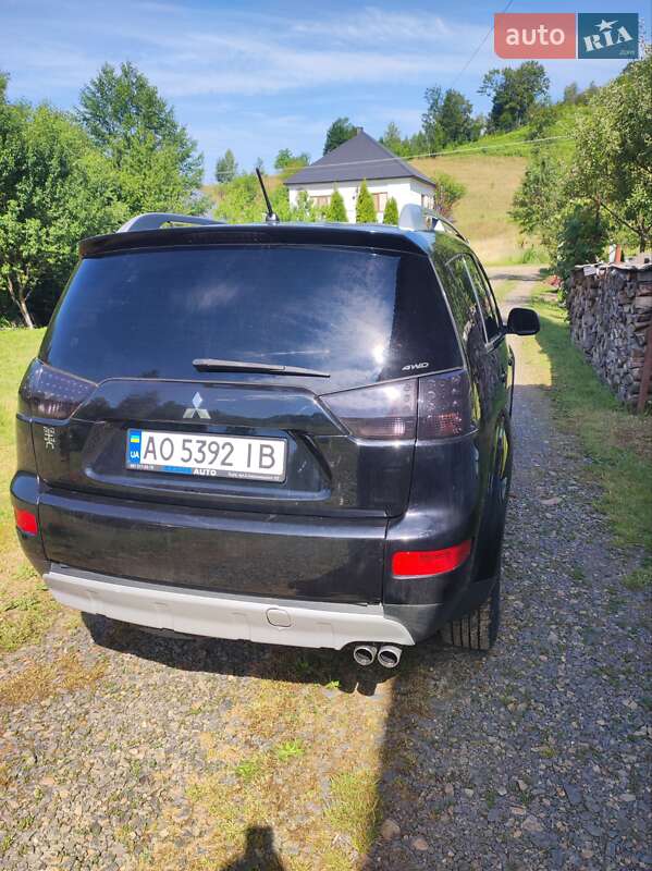 Позашляховик / Кросовер Mitsubishi Outlander 2006 в Сваляві фото 11 Позашляховик / Кросовер Mitsubishi Outlander 2006 в Сваляві