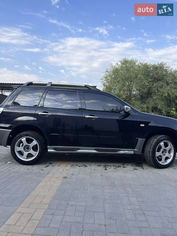 Внедорожник / Кроссовер Mitsubishi Outlander 2004 в Николаеве