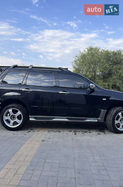 Внедорожник / Кроссовер Mitsubishi Outlander 2004 в 