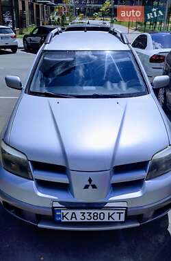 Внедорожник / Кроссовер Mitsubishi Outlander 2003 в Киеве