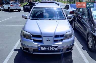 Внедорожник / Кроссовер Mitsubishi Outlander 2003 в Киеве