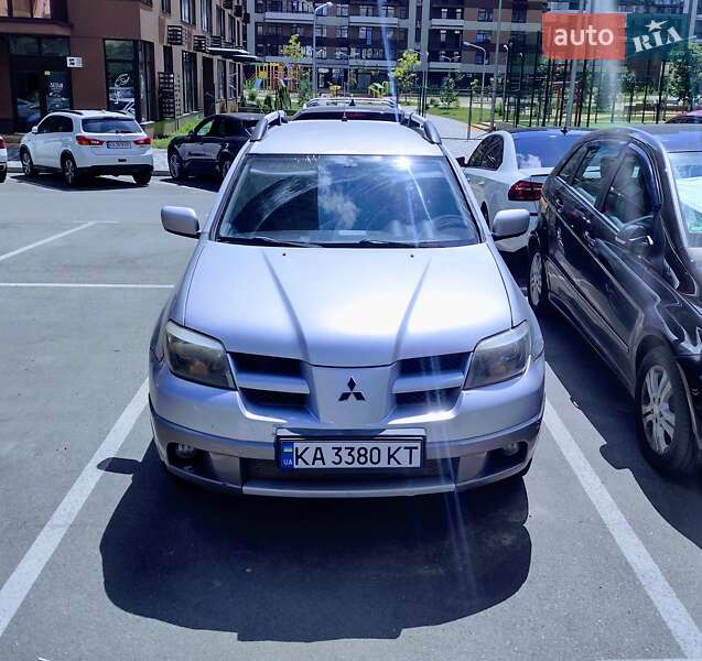 Mitsubishi Outlander 2003