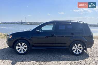 Внедорожник / Кроссовер Mitsubishi Outlander 2010 в 