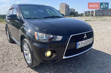 Внедорожник / Кроссовер Mitsubishi Outlander 2010 в 
