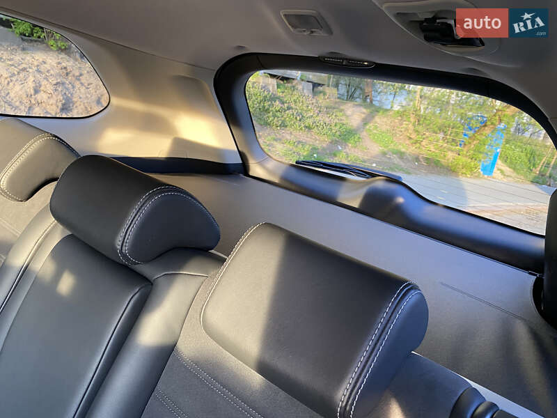 Внедорожник / Кроссовер Mitsubishi Outlander 2019 в Киеве