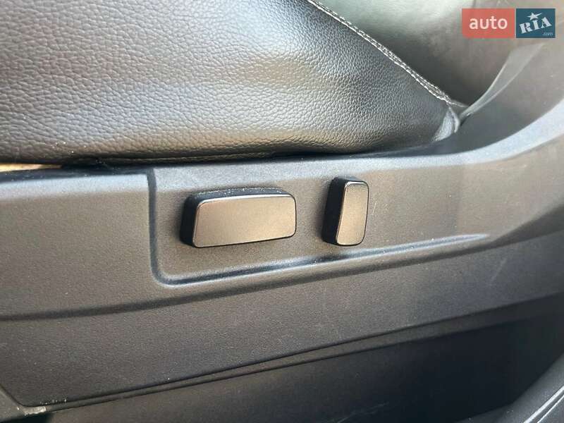 Внедорожник / Кроссовер Mitsubishi Outlander 2013 в Киеве