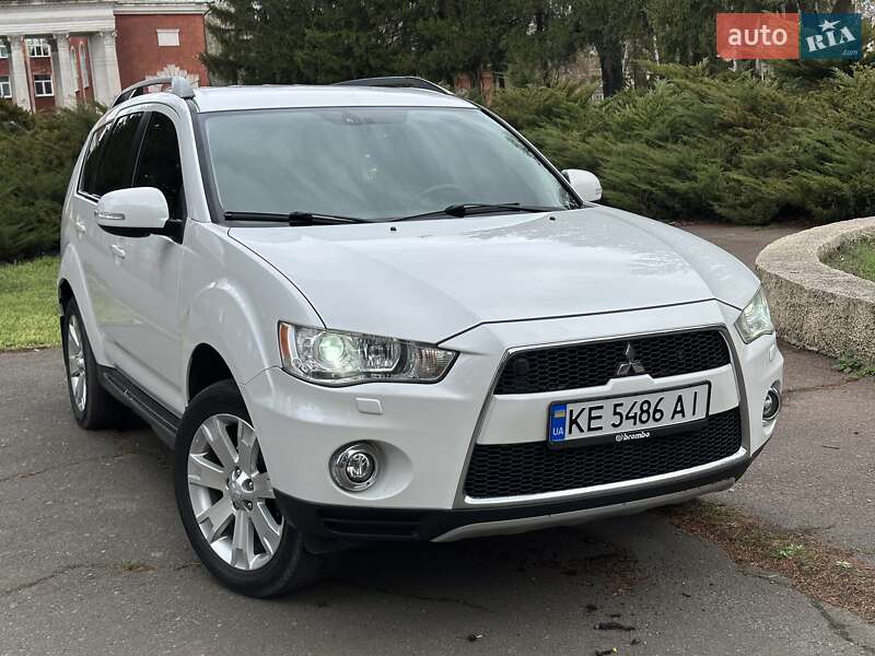 Внедорожник / Кроссовер Mitsubishi Outlander 2011 в Кривом Роге