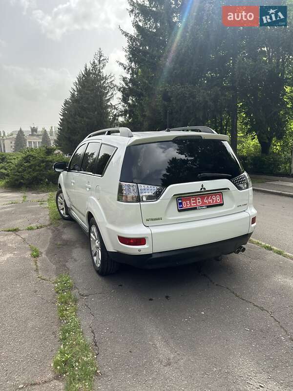 Внедорожник / Кроссовер Mitsubishi Outlander 2011 в Кривом Роге