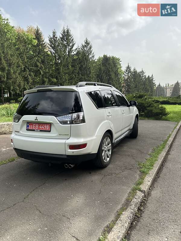 Внедорожник / Кроссовер Mitsubishi Outlander 2011 в Кривом Роге