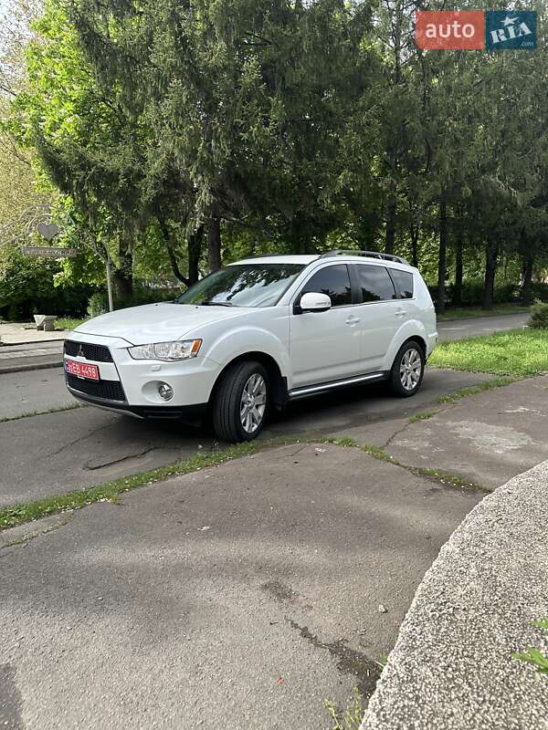 Внедорожник / Кроссовер Mitsubishi Outlander 2011 в Кривом Роге