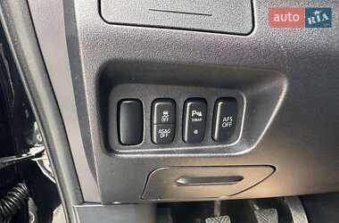 Внедорожник / Кроссовер Mitsubishi Outlander 2011 в 