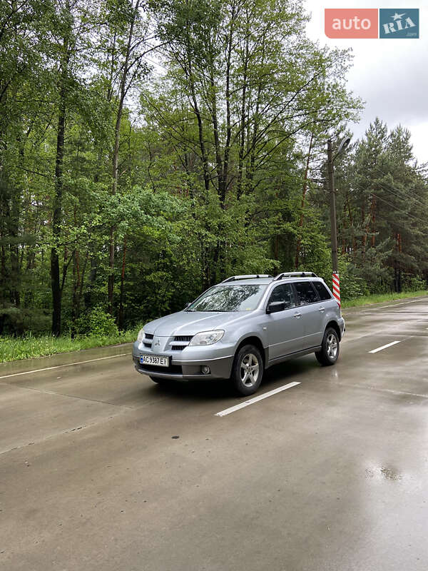 Позашляховик / Кросовер Mitsubishi Outlander 2007 в 
