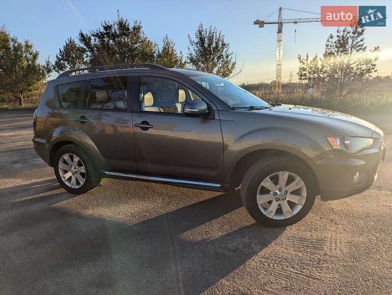 Внедорожник / Кроссовер Mitsubishi Outlander 2011 в Ровно фото 9 Внедорожник / Кроссовер Mitsubishi Outlander 2011 в Ровно