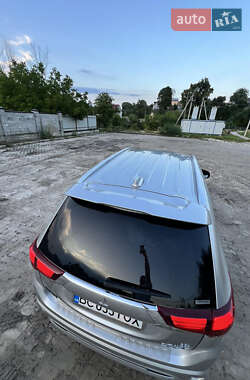 Внедорожник / Кроссовер Mitsubishi Outlander 2019 в 
