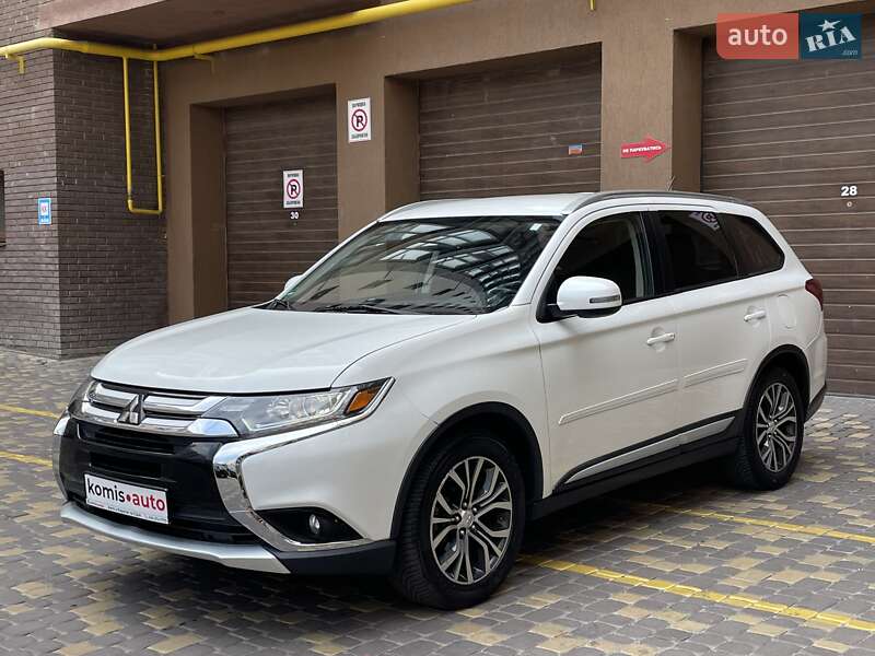 Позашляховик / Кросовер Mitsubishi Outlander 2015 в Вінниці