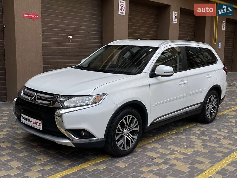 Позашляховик / Кросовер Mitsubishi Outlander 2015 в Вінниці