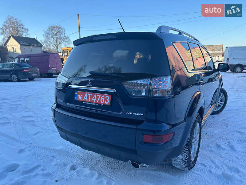 Позашляховик / Кросовер Mitsubishi Outlander 2010 в Києві