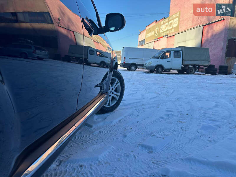 Позашляховик / Кросовер Mitsubishi Outlander 2010 в Києві