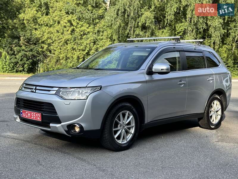 Внедорожник / Кроссовер Mitsubishi Outlander 2015 в Трускавце