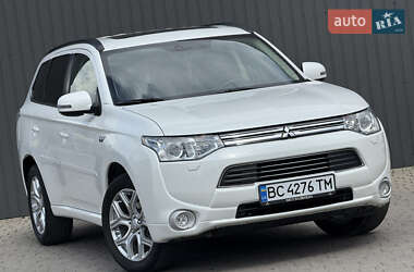 Внедорожник / Кроссовер Mitsubishi Outlander 2014 в Дрогобыче