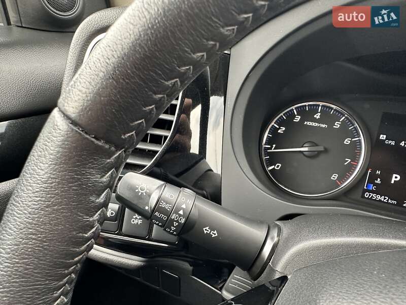 Внедорожник / Кроссовер Mitsubishi Outlander 2020 в Киеве