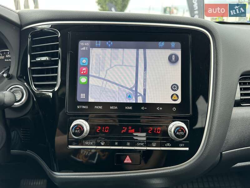 Внедорожник / Кроссовер Mitsubishi Outlander 2020 в Киеве