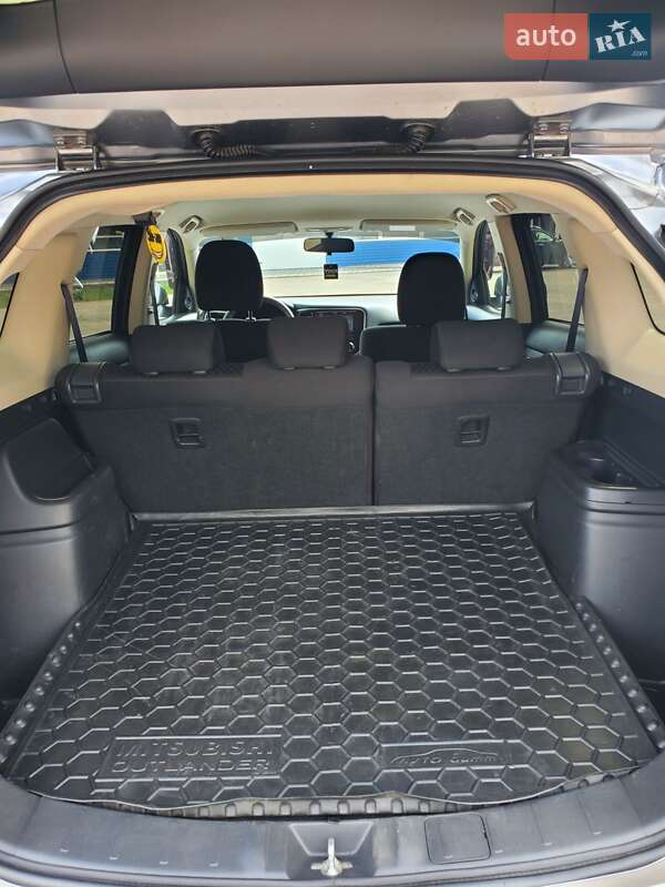 Внедорожник / Кроссовер Mitsubishi Outlander 2013 в Кропивницком