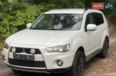Позашляховик / Кросовер Mitsubishi Outlander 2012 в Києві