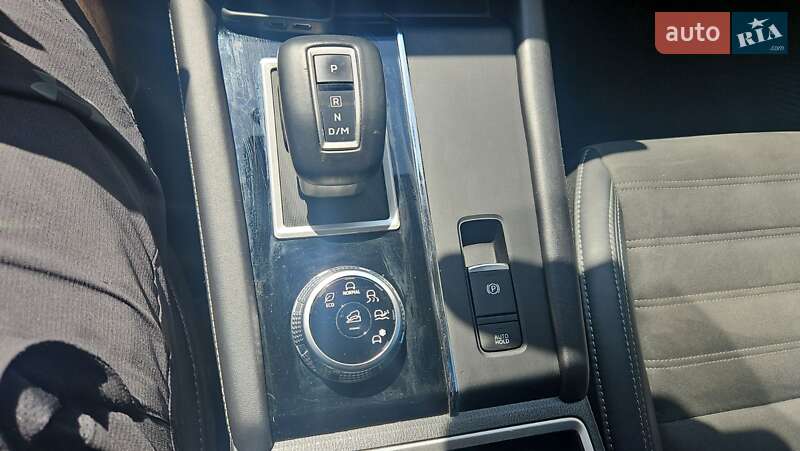 Внедорожник / Кроссовер Mitsubishi Outlander 2022 в Черкассах