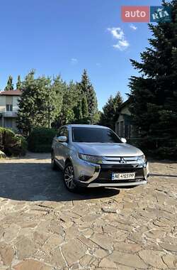Позашляховик / Кросовер Mitsubishi Outlander 2017 в Дніпрі