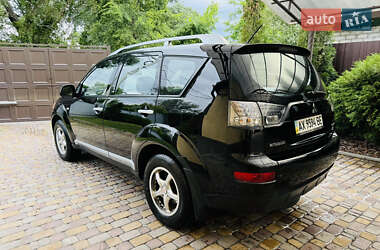 Внедорожник / Кроссовер Mitsubishi Outlander 2008 в 