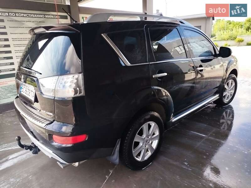 Позашляховик / Кросовер Mitsubishi Outlander 2010 в Золочеві