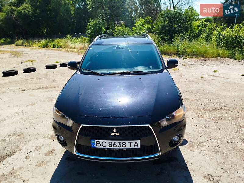 Позашляховик / Кросовер Mitsubishi Outlander 2010 в Золочеві