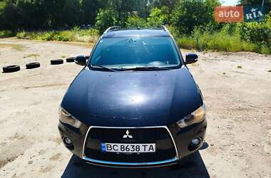 Внедорожник / Кроссовер Mitsubishi Outlander 2010 в 