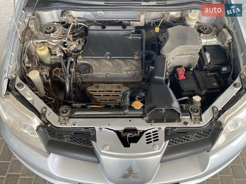 Внедорожник / Кроссовер Mitsubishi Outlander 2008 в Николаеве