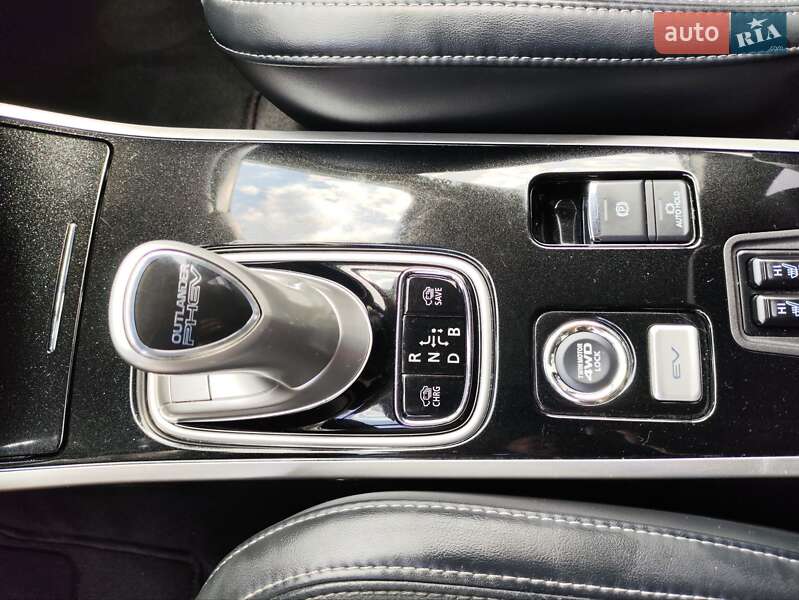 Внедорожник / Кроссовер Mitsubishi Outlander 2019 в Кривом Роге