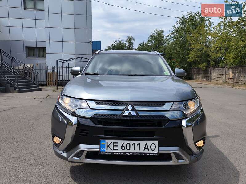 Внедорожник / Кроссовер Mitsubishi Outlander 2019 в Кривом Роге