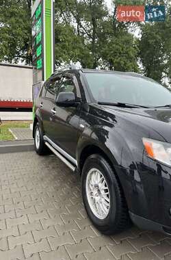 Внедорожник / Кроссовер Mitsubishi Outlander 2008 в 