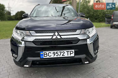 Позашляховик / Кросовер Mitsubishi Outlander 2020 в Львові