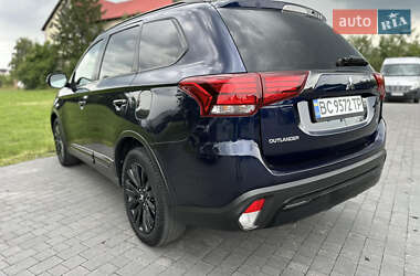 Внедорожник / Кроссовер Mitsubishi Outlander 2020 в 