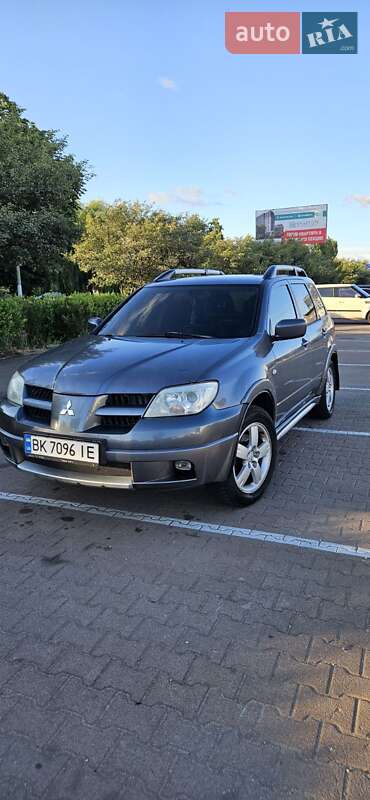 Mitsubishi Outlander 2005