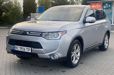 Позашляховик / Кросовер Mitsubishi Outlander 2014 в Львові