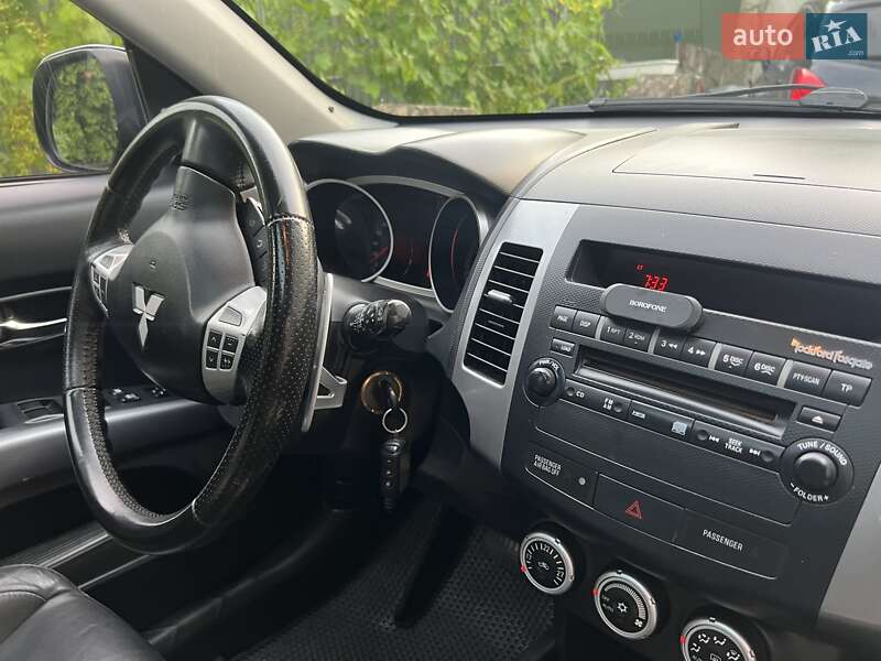 Внедорожник / Кроссовер Mitsubishi Outlander 2007 в Хмельницком