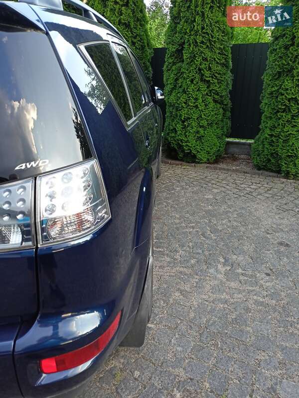 Внедорожник / Кроссовер Mitsubishi Outlander 2011 в Львове